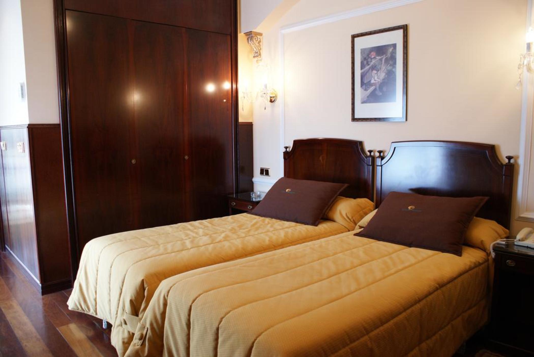 My Rooms City Hotel Camino De Santiago Лос-Томильярес Экстерьер фото